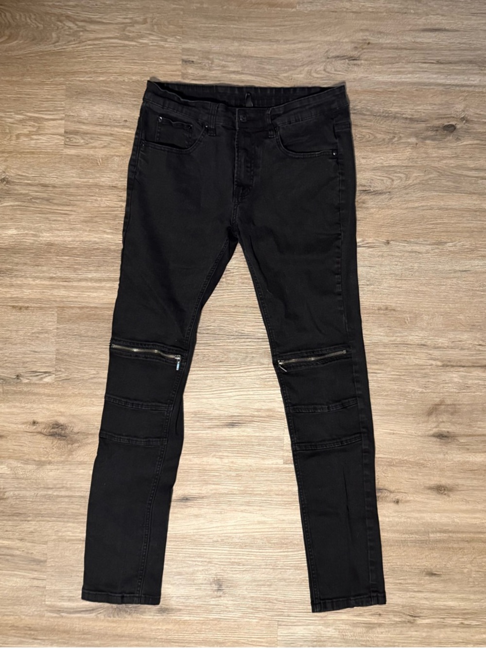 Young & Reckless Black Skinny Jeans with Knee Zippers